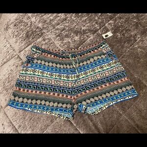 NO BOUNDARIES / juniors shorts size L/ G